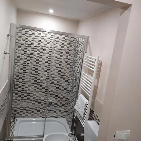 Mansarda Degli Artisti Apartment *