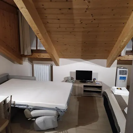 Mansarda Degli Artisti Lägenhet