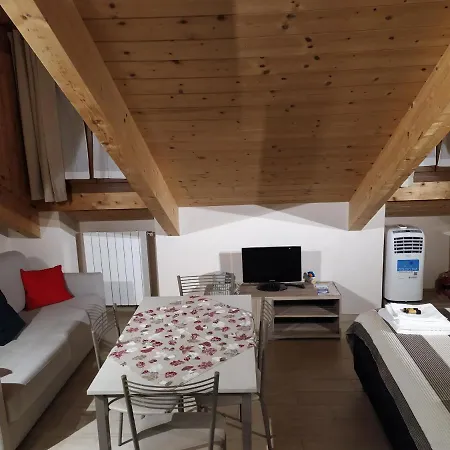 Mansarda Degli Artisti Apartment Turin